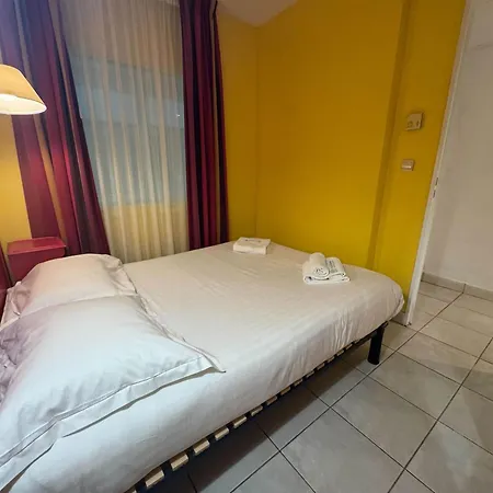 A079 Confortable Sur Carnot -1 * Cannes